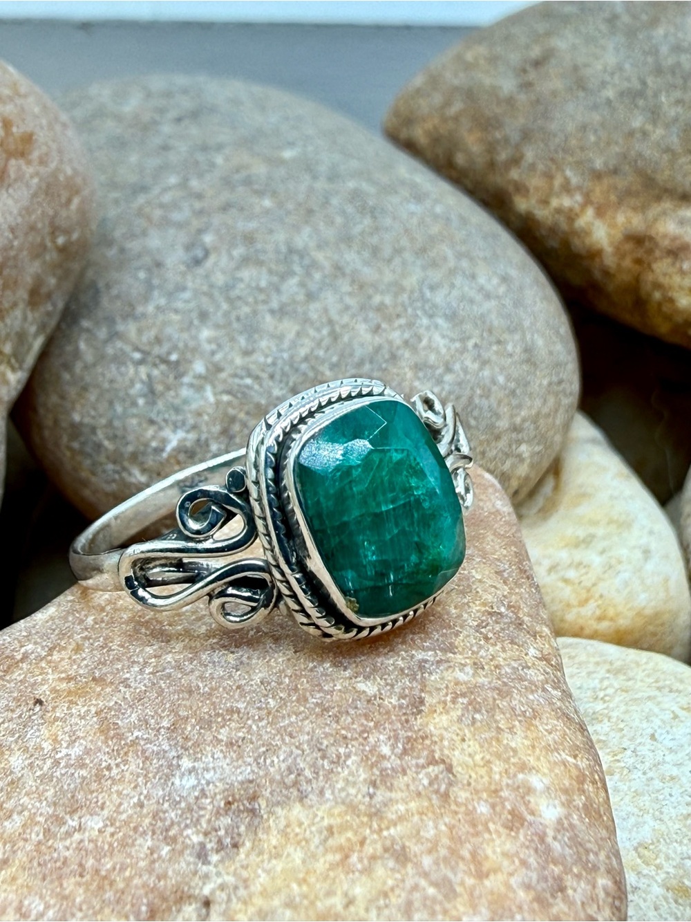 Sterling Silver Emerald Green Gemstone Ring Size9 Signed 925 NWOT Southwest Boho - Picture 4 of 17